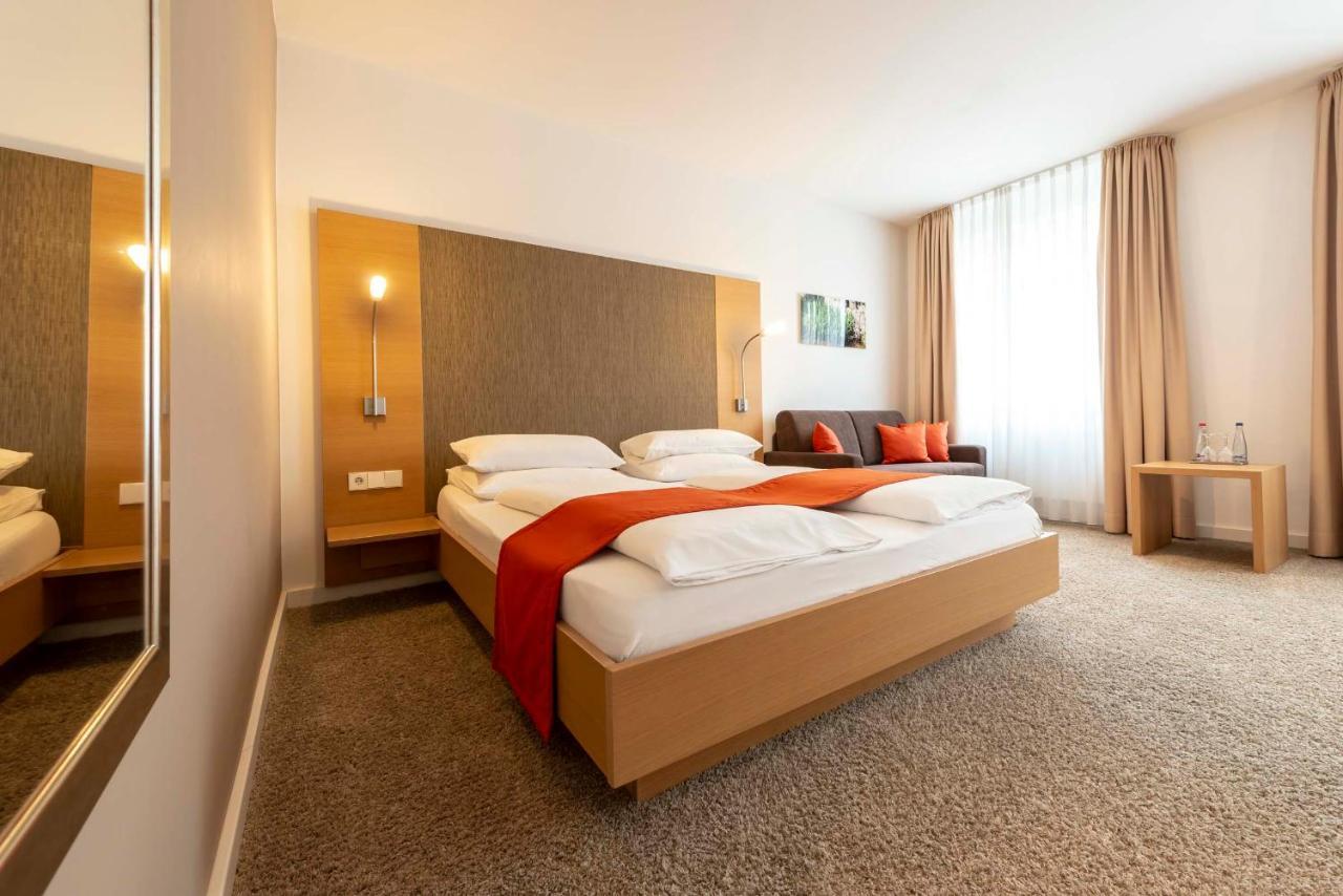 Hotel Gasthof Krone Niederstetten المظهر الخارجي الصورة