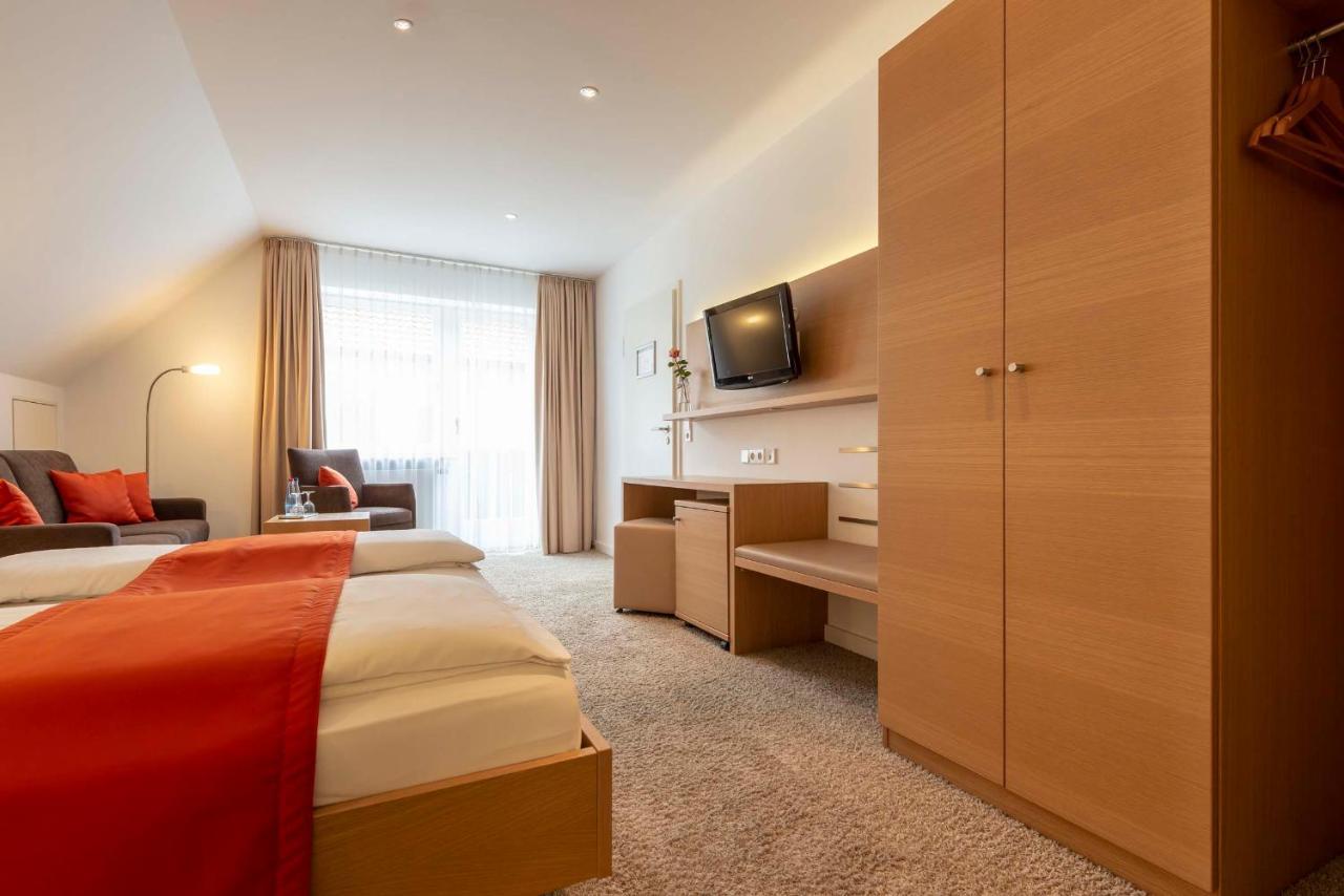 Hotel Gasthof Krone Niederstetten المظهر الخارجي الصورة